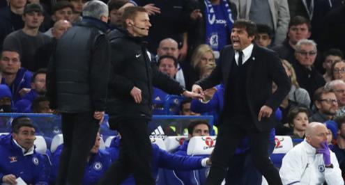 بالفيديو.. اعتراض كونتي يتسبب في مشادة مع مورينيو